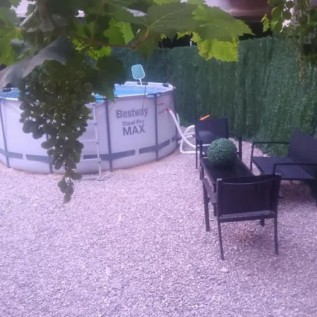 Alojamiento En Sant Marti * Rocafort de Vallbona